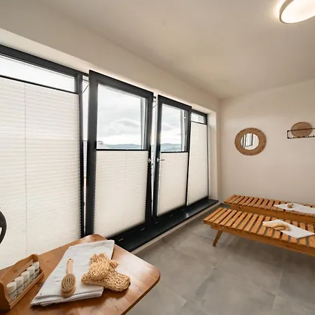 Rodinne Levypravy Ve Frymburku Apartment *