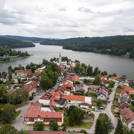Rodinne Levypravy Ve Frymburku Apartment *